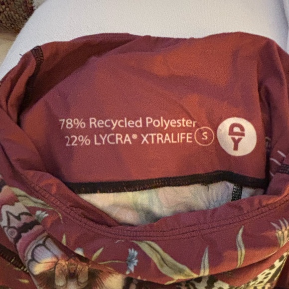 Yoga Democracy Legging - Pretty in Pink - Picture 3 of 3